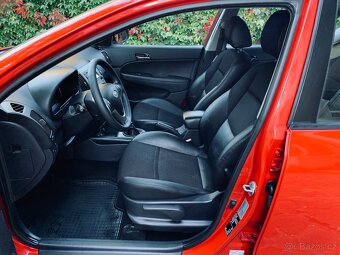 HYUNDAI i30 1.6i 93kW Nové v ČR 1 Majitel velmi pěkný - 9
