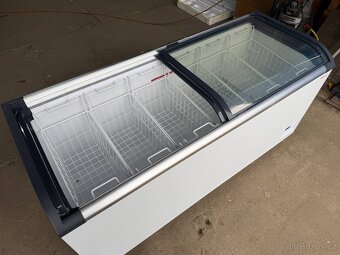 Pultový mrazák 600L 1750×675×850mm - 9