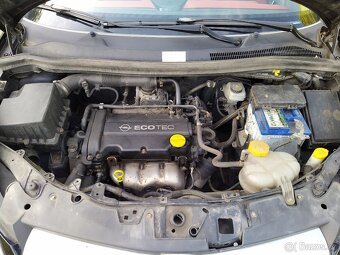 Opel Corsa 1.2 - 9
