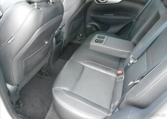 Nissan Qashqai 1,6 dCi 130 Xtronic Tekna CZ nafta - 9