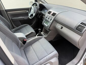 Volkswagen Touran, 2.0TDI, 103kw 7míst - 9