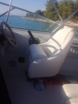 Bayliner 2355 Ciera 4.3 V6, 205 hp - 9