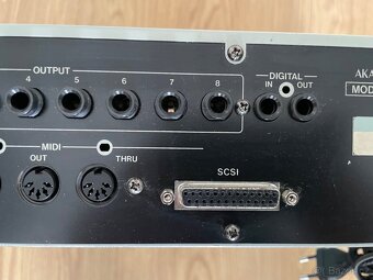 Akai S2000 - 9