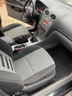 Ford Focus 1.8 - 9