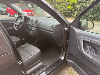ŠKODA ROOMSTER,1.2 TSI 63KW,ALU,KLIMA,TAŽNÉ ZAŘÍZENÍ - 9