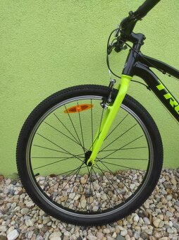 Značkové dětské kolo TREK WAHOO 26" (Black/Volt) - 9