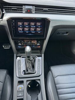 Volkswagen Passat nebo 2.0 TDI 147 kW, 4x4 - 9