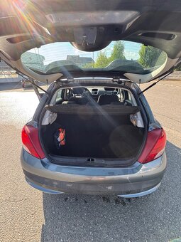 Peugeot 207 1.6 HDi 66 kW - 9