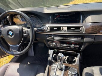 BMW Řada 5 535i Sedan TOP stav f10 - 9