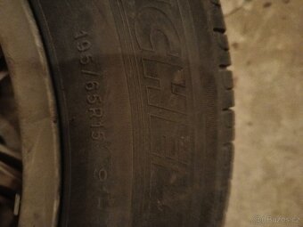 Michelin 195/65 R15 - 9