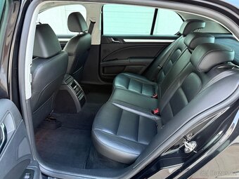 Skoda Superb 2.0 TDI CR DSG Elegance - 9