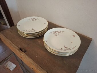Sklo a porcelán - 9