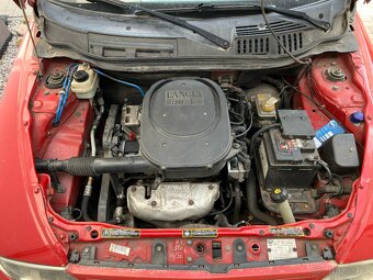 Prodám Lancia Y (Ypsilon), objem 1,2, r.v. 2002 - 9