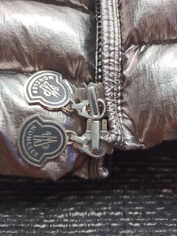Dámská zimní bunda - kabatek Moncler velikost 3 (M-L) - 9