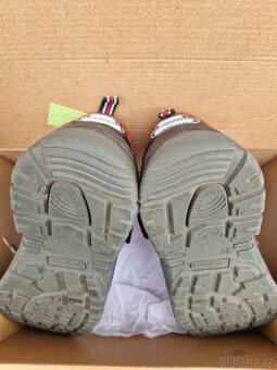 pracovní bezpečnostní sandále ADAMANT NON METALLIC S1 (černé - 9