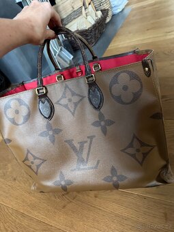 Kabelka Louis Vuitton OnTheGo GM. - 9