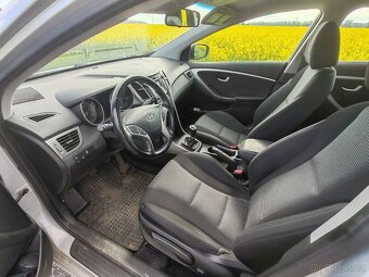 Hyundai i30 1.6 D - 9