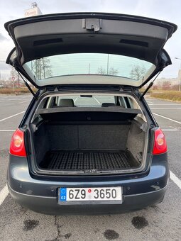 Volkswagen Golf V 1.6i 75kW GOAL edice - 9