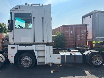 2x Renault Magnum lowdeck - 9