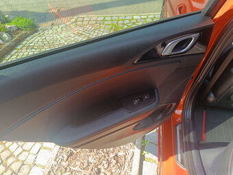 Kia Ceed 1.6 T-GDI, GT 150 kW - 9