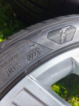 Zánovní letní sada Škoda Kamiq r18 5x100 Goodyear 215/45/18 - 9