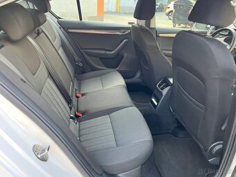 škoda octavia 3 2.0tdi 4x4, FULLED,ČR, SERVISKA - 9