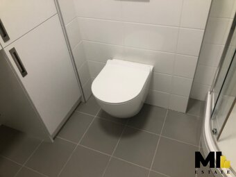 Prodej činžovního domu o velikosti 986 m2, na pozemku o veli - 9