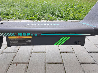 Elektrokoloběžka BOGIST M5 Pro 885W 45KM/H 40KM 12" 48V 15A - 9