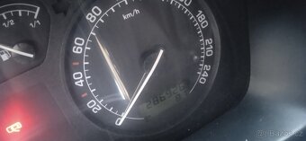 Škoda Octavia 1 1,6 MPI, 75 kW - 9
