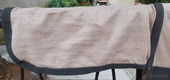 Deka proti hmyzu s krkem pro koně, vel. 145cm, Fouganza - 9
