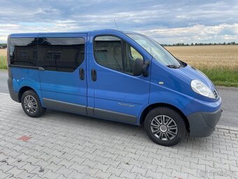 Renault Trafic Passenger 2,0dci 84 kw rok 2011 9.míst - 9