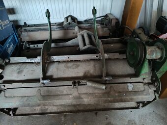 Traktor - vřetenová sekačka - 9