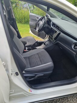 Toyota Auris Touring Sport 1,8 hybrid - 9
