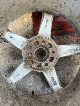 Original OZ Racing 5x114,3 R18 - 9