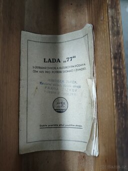 Šicí stroj Lada - 9