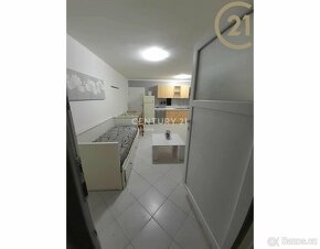 Prodej bytu 2+kk (49 m2) se společným dvorem - Poreč, Istrie - 9