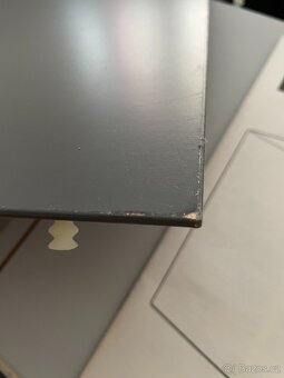 Police s nohami a dvířky IKEA EKET (úložný prostor) - 9