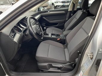 Volkswagen Passat 2,0 TDI 110 KW AC STK S.K. - 9