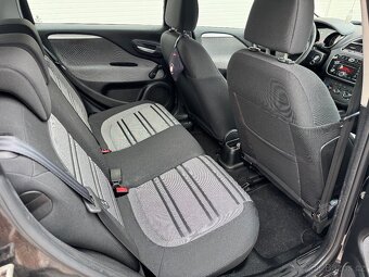 Fiat Punto EVO 1.4i 55kW AUTOMATICKÁ převodovka, klima - 9