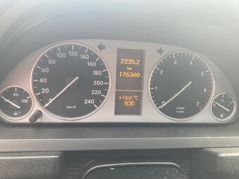 Mercedes Benz B200 - 9