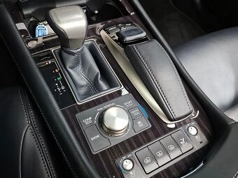 2015 LEXUS LS460 AWD - 9