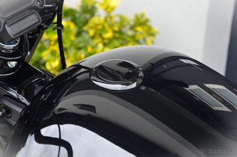 Harley Davidson Softail Street Bob 114  CZ původ / záruka - 9