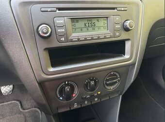 Rapid Spaceback 1.2/55kW KLIMA r.v.2015 najeto 92tkm - 9