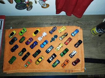 Hot wheels autíčka 36 ks - 9
