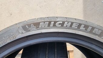 Letní pneu 255/35/20 Michelin - 9