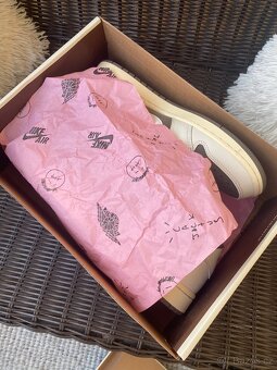 Jordan 1 Low Reverse Mocha Travis Scott 43 - 9