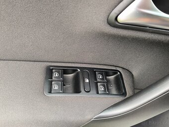 VW Polo 1.2TSI 77kW Výhřev, Digi klima, Xenony - 9