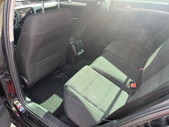 VW Passat B8 Variant 2.0TDI 110kW EVO DSG ACC Navi MATRIX - 9