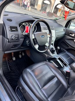 Ford Kuga - 9