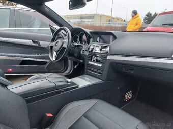 Mercedes-Benz E kupé 220CDI W207,automat,PANO,servis MB - 9
